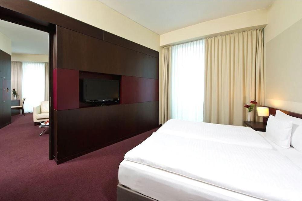 Adrema Hotel Берлин Экстерьер фото