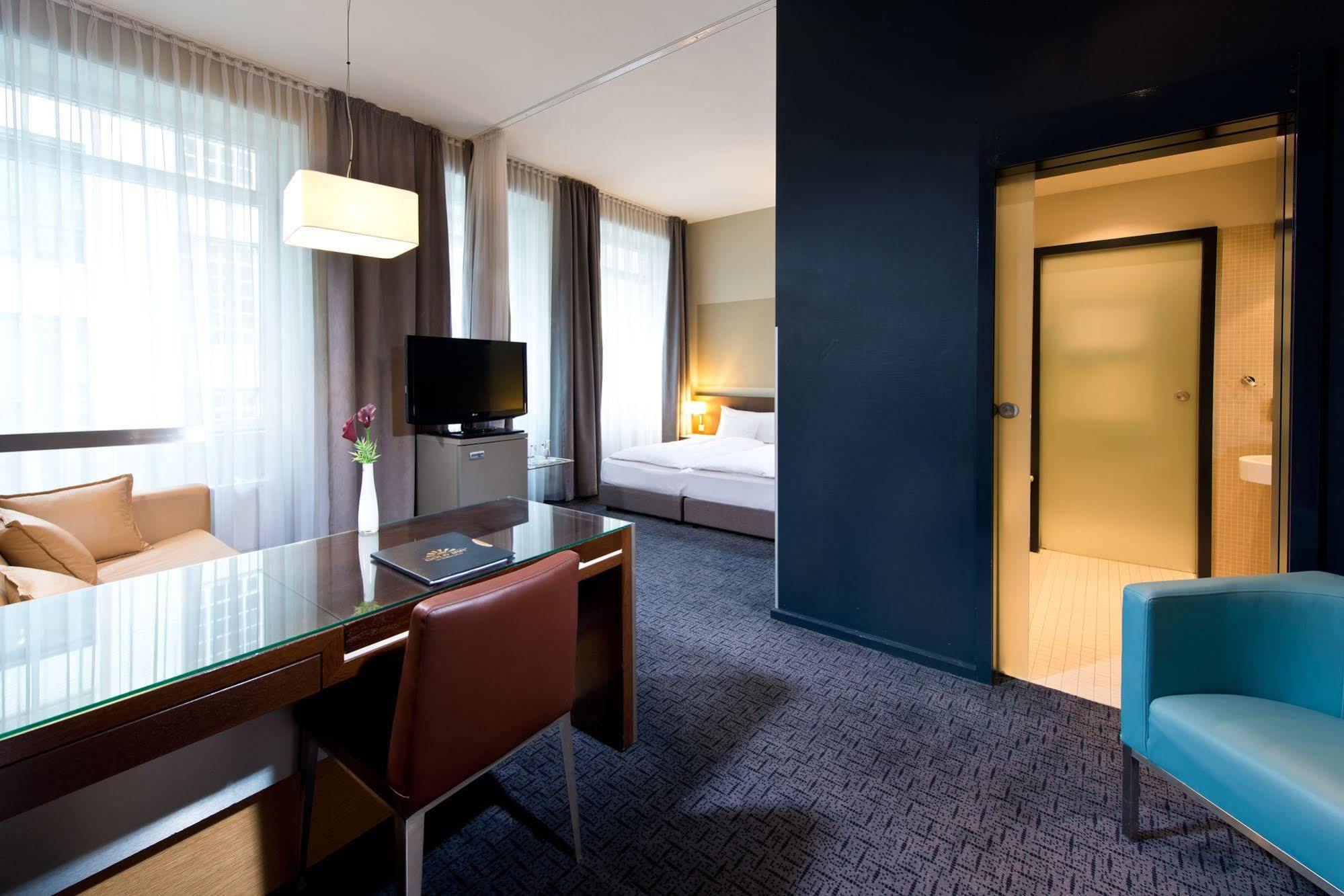 Adrema Hotel Берлин Экстерьер фото