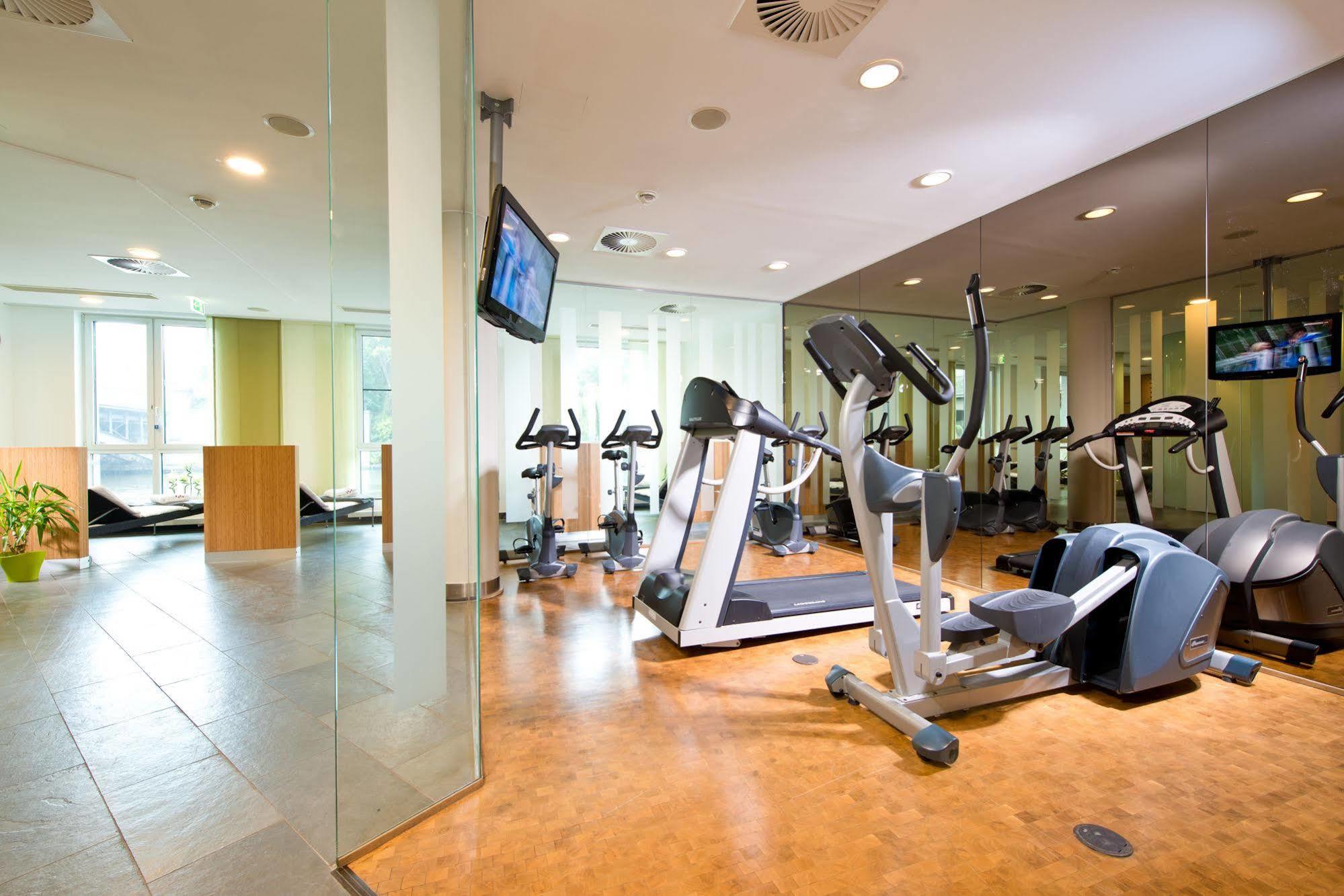 Adrema Hotel Берлин Экстерьер фото